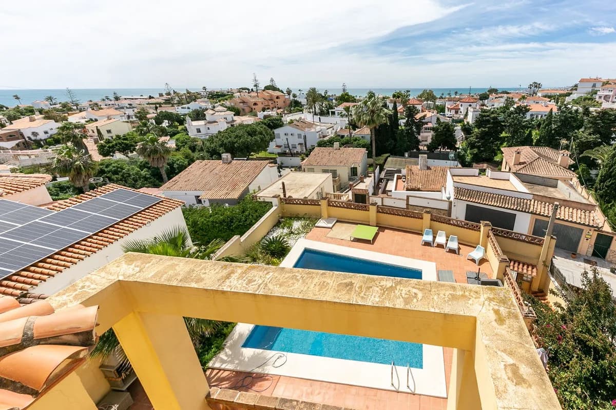 5 Bedroom Detached Villa for Sale in Mijas, Málaga - Image 3
