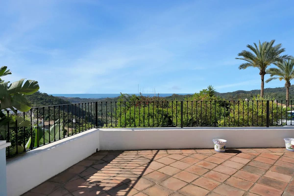 3 Bedroom Townhouse for Sale in Benahavís, Málaga - Image 9