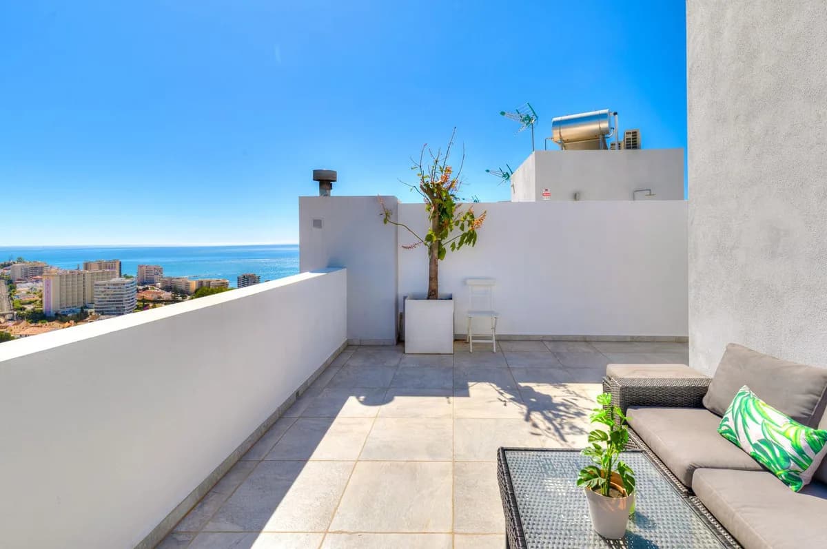 3 Bedroom Townhouse for Sale in Fuengirola, Málaga - Image 3