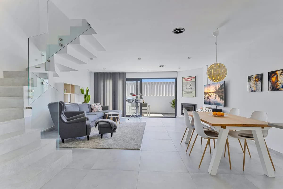 3 Bedroom Townhouse for Sale in Fuengirola, Málaga - Image 5