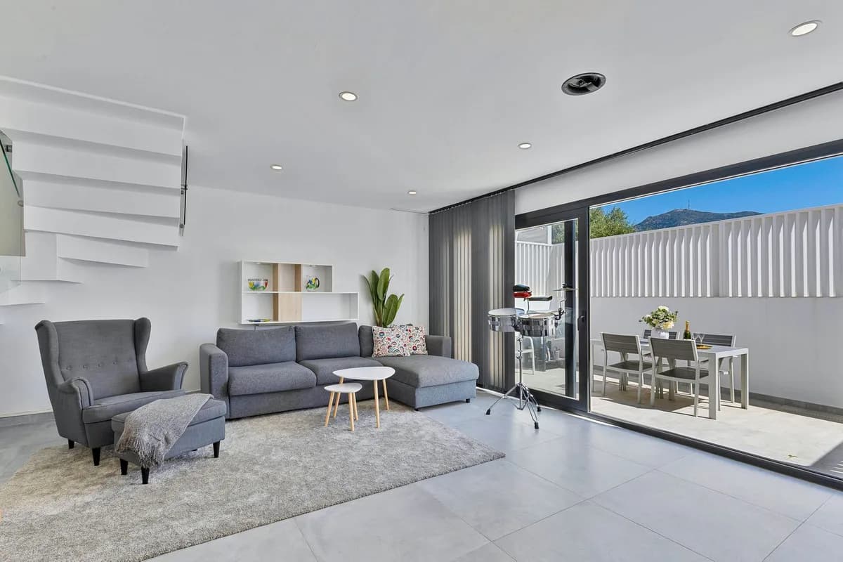 3 Bedroom Townhouse for Sale in Fuengirola, Málaga - Image 6