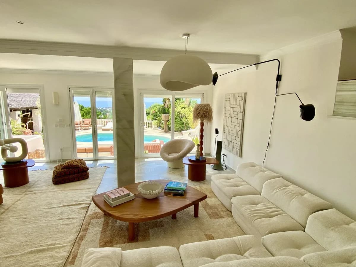 4 Bedroom Detached Villa for Sale in El Padron, Málaga - Image 7