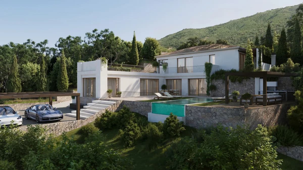 4 Bedroom Detached Villa for Sale in Elviria, Málaga - Image 4