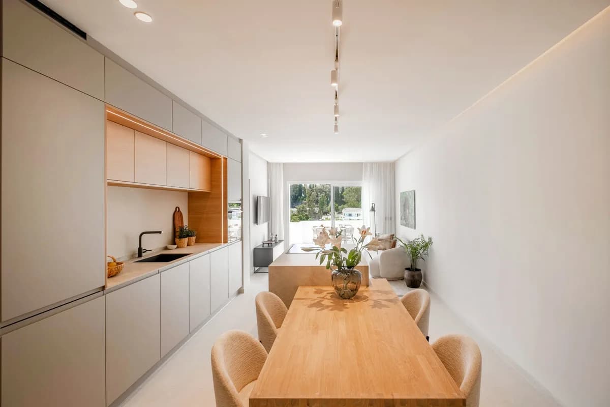 3 Bedroom Middle Floor Apartment for Sale in La Quinta, Málaga - Image 9