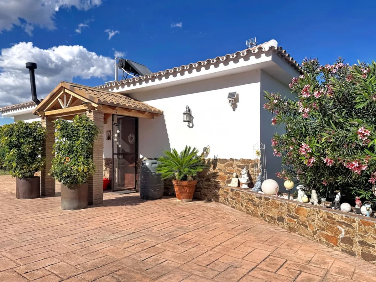3 Bedroom Finca - Cortijo for Sale in Estepona, Málaga