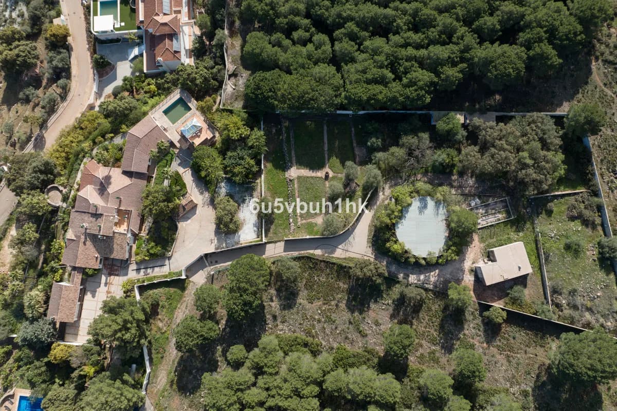 13 Bedroom Detached Villa for Sale in Alhaurín el Grande, Málaga - Image 3