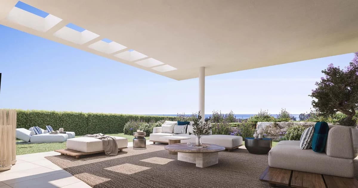 2 Bedroom Ground Floor Apartment for Sale in Estepona, Málaga