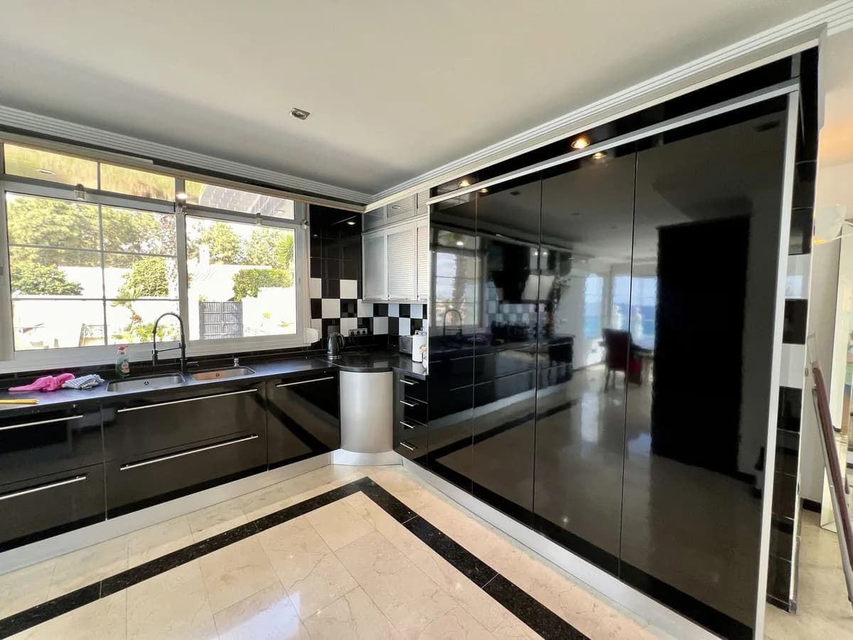 5 Bedroom Detached Villa for Sale in El Chaparral, Málaga - Image 9