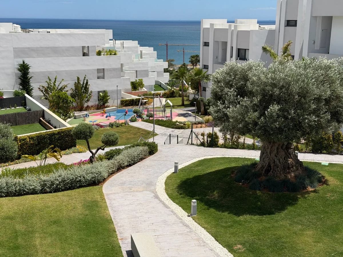 3 Bedroom Ground Floor Apartment for Sale in Casares, Málaga - Image 6