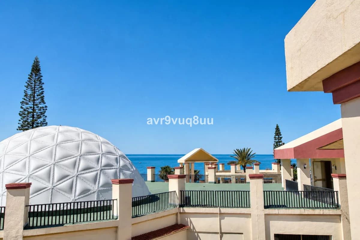 Middle Floor Studio for Sale in Elviria, Málaga - Image 6