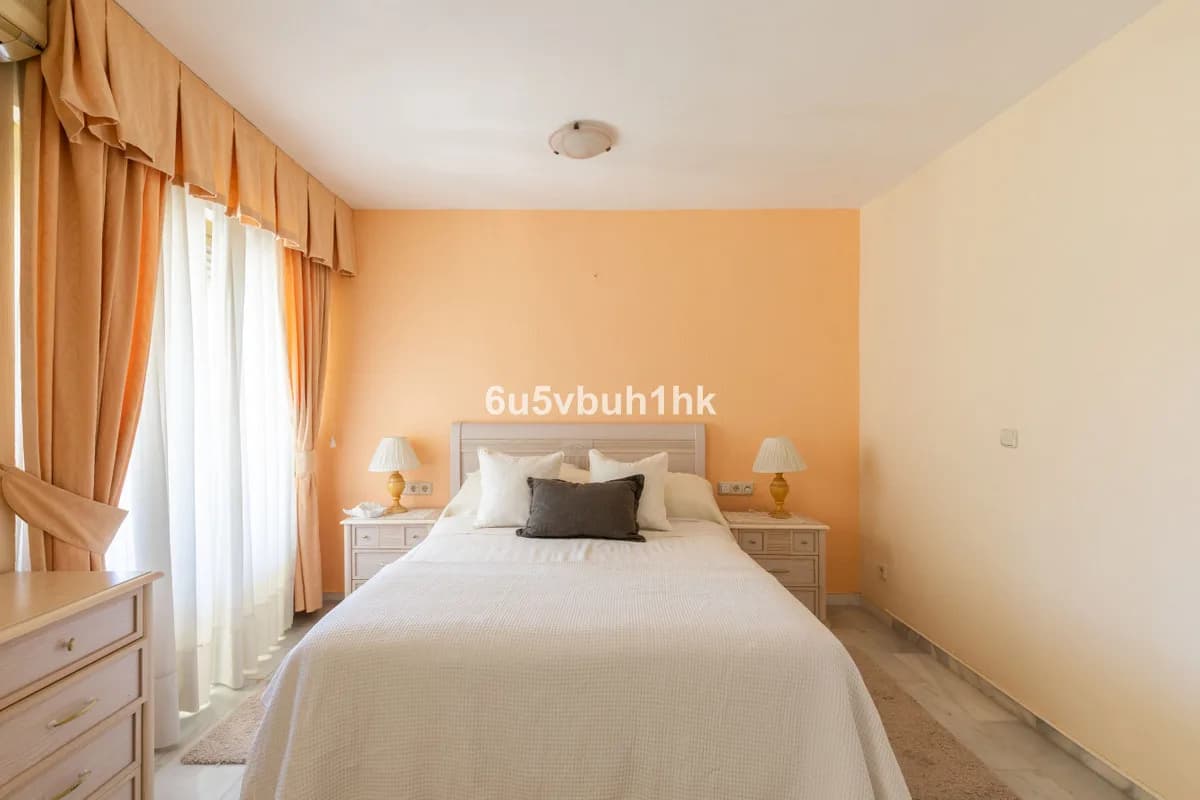 2 Bedroom Ground Floor Apartment for Sale in Fuengirola, Málaga - Image 9