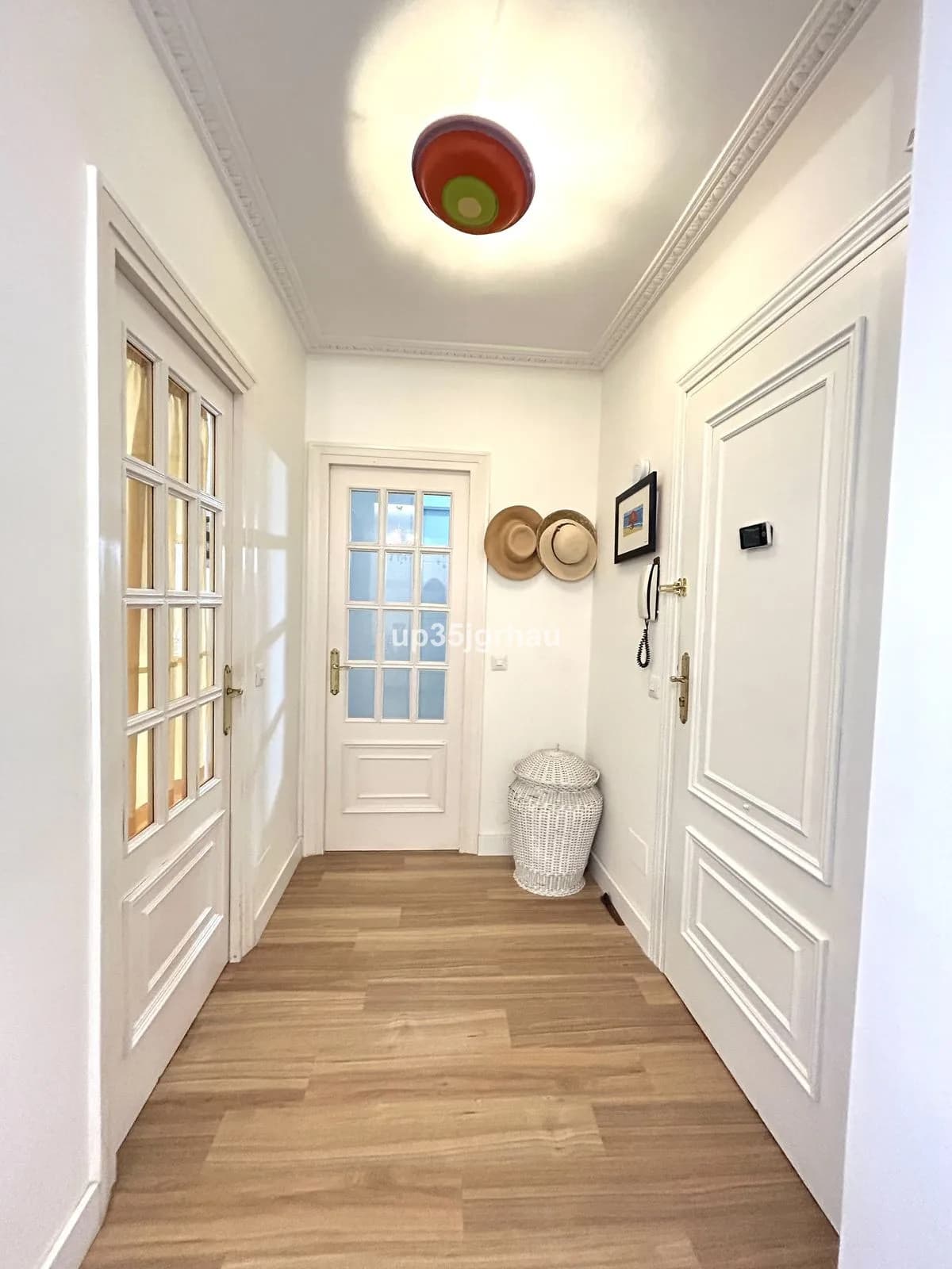 2 Bedroom Middle Floor Apartment for Sale in Estepona, Málaga - Image 7