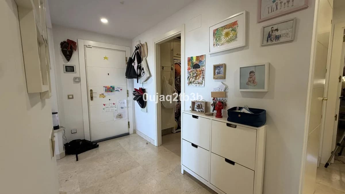 2 Bedroom Ground Floor Apartment for Sale in Benahavís, Málaga - Image 6