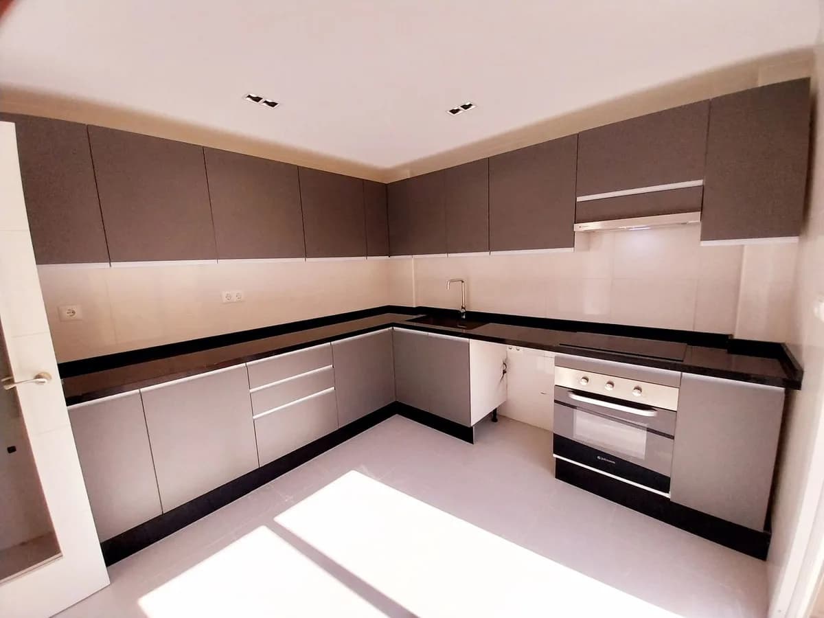 4 Bedroom Townhouse for Sale in Calahonda, Málaga - Image 4