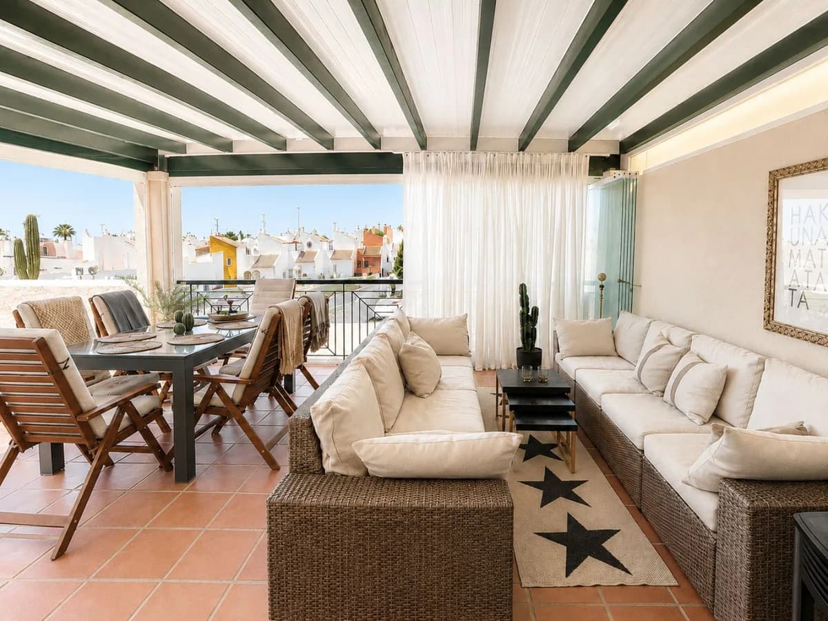2 Bedroom Top Floor Apartment for Sale in Nueva Andalucía, Málaga - Image 5
