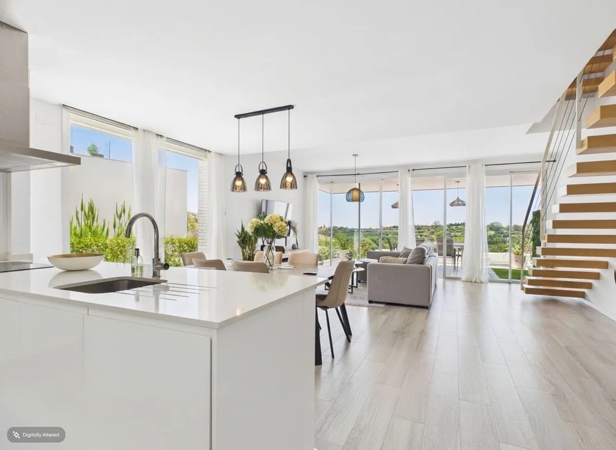 3 Bedroom Semi-Detached House for Sale in Cancelada, Málaga
