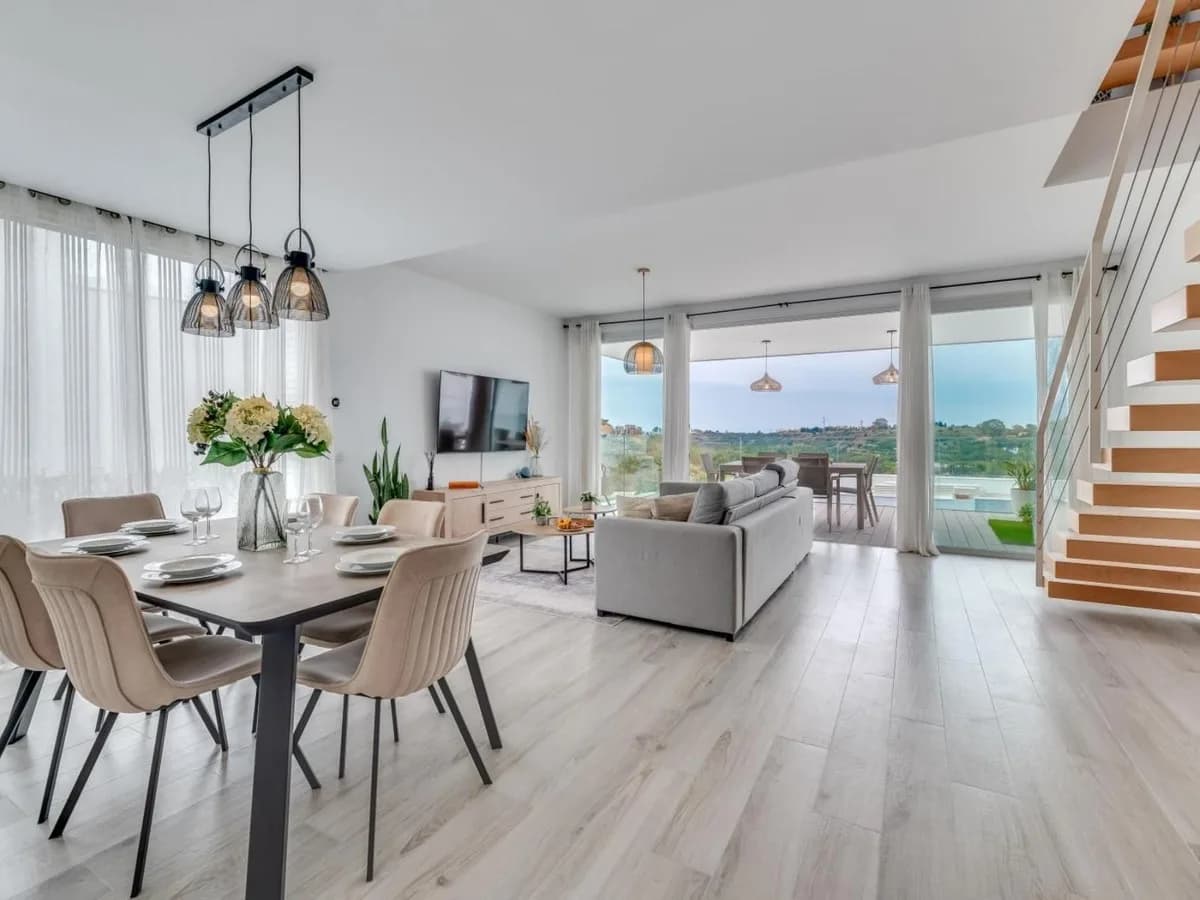 3 Bedroom Semi-Detached House for Sale in Cancelada, Málaga - Image 5