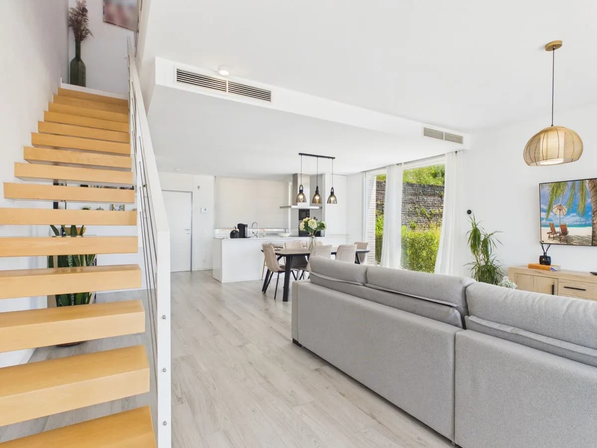3 Bedroom Semi-Detached House for Sale in Cancelada, Málaga - Image 8