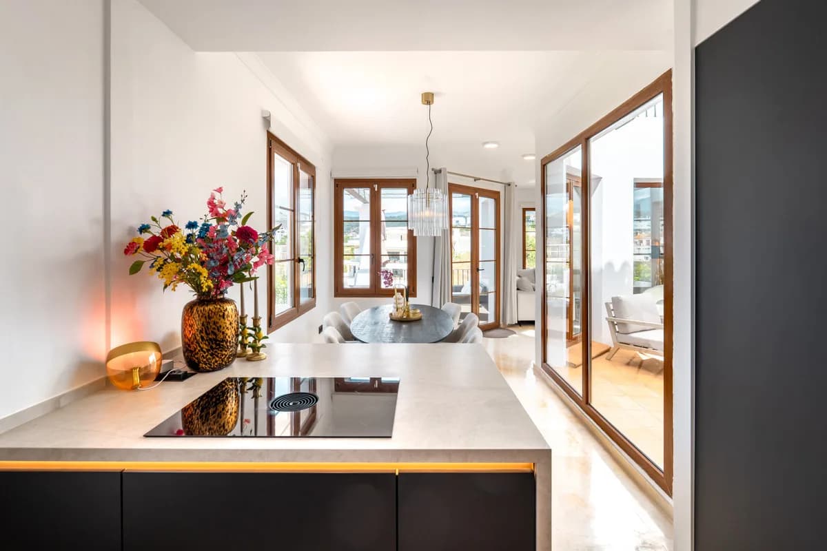 4 Bedroom Detached Villa for Sale in Estepona, Málaga - Image 5