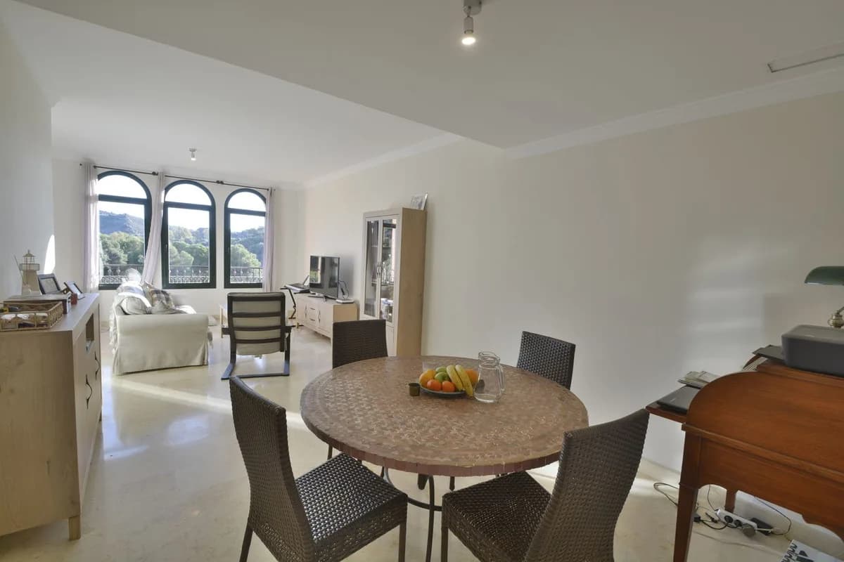 2 Bedroom Ground Floor Apartment for Sale in Elviria, Málaga - Image 2