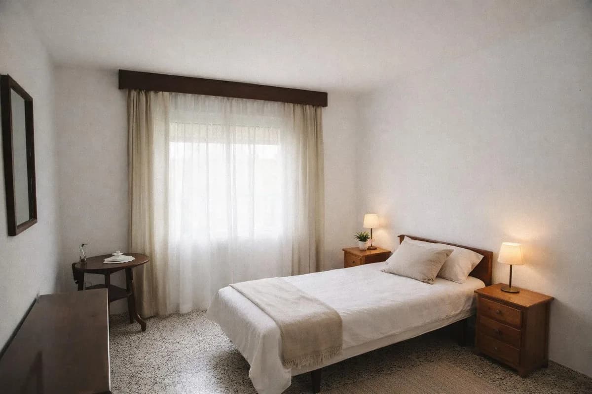 2 Bedroom Ground Floor Apartment for Sale in Benalmadena, Málaga - Image 3