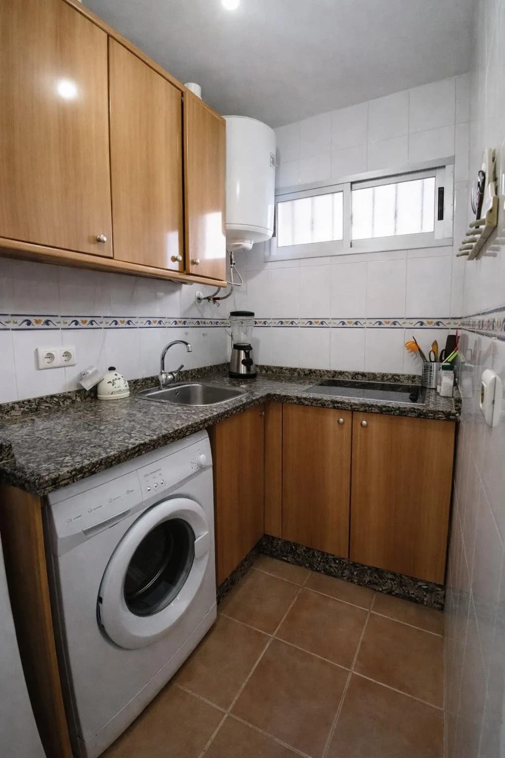 2 Bedroom Ground Floor Apartment for Sale in Benalmadena, Málaga - Image 6
