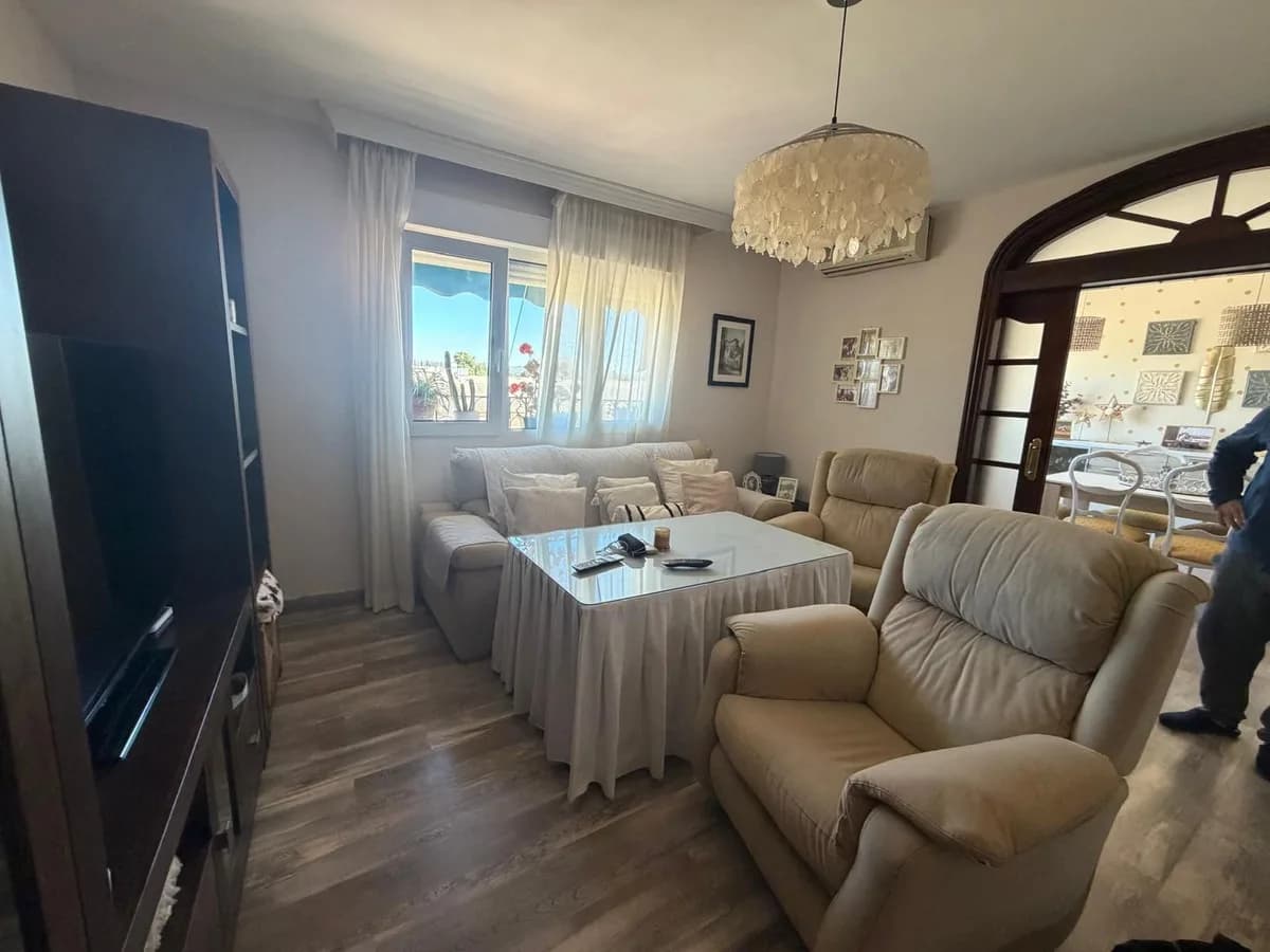 3 Bedroom Middle Floor Apartment for Sale in Ronda, Málaga - Image 8