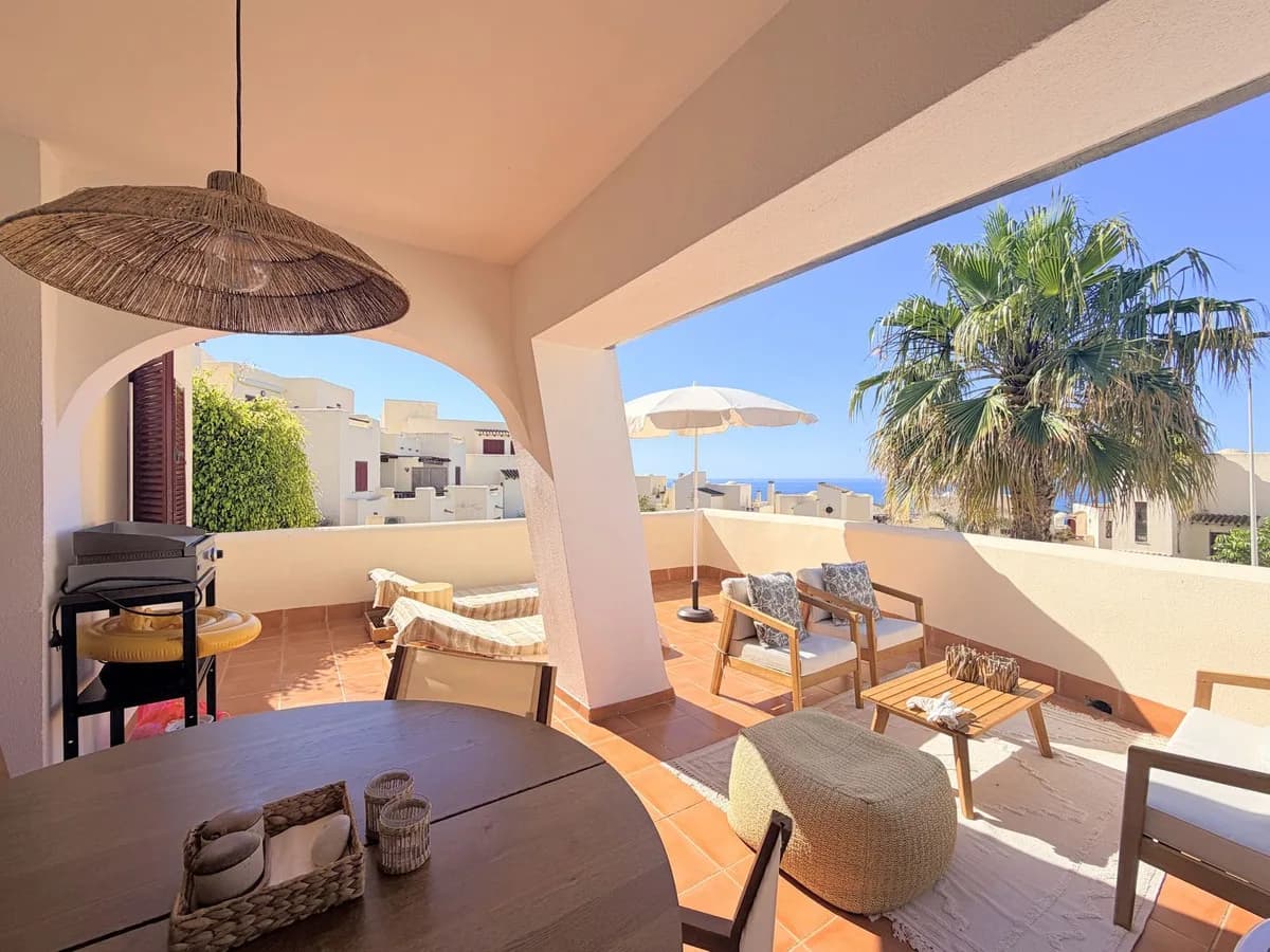 2 Bedroom Ground Floor Apartment for Sale in Casares Playa, Málaga