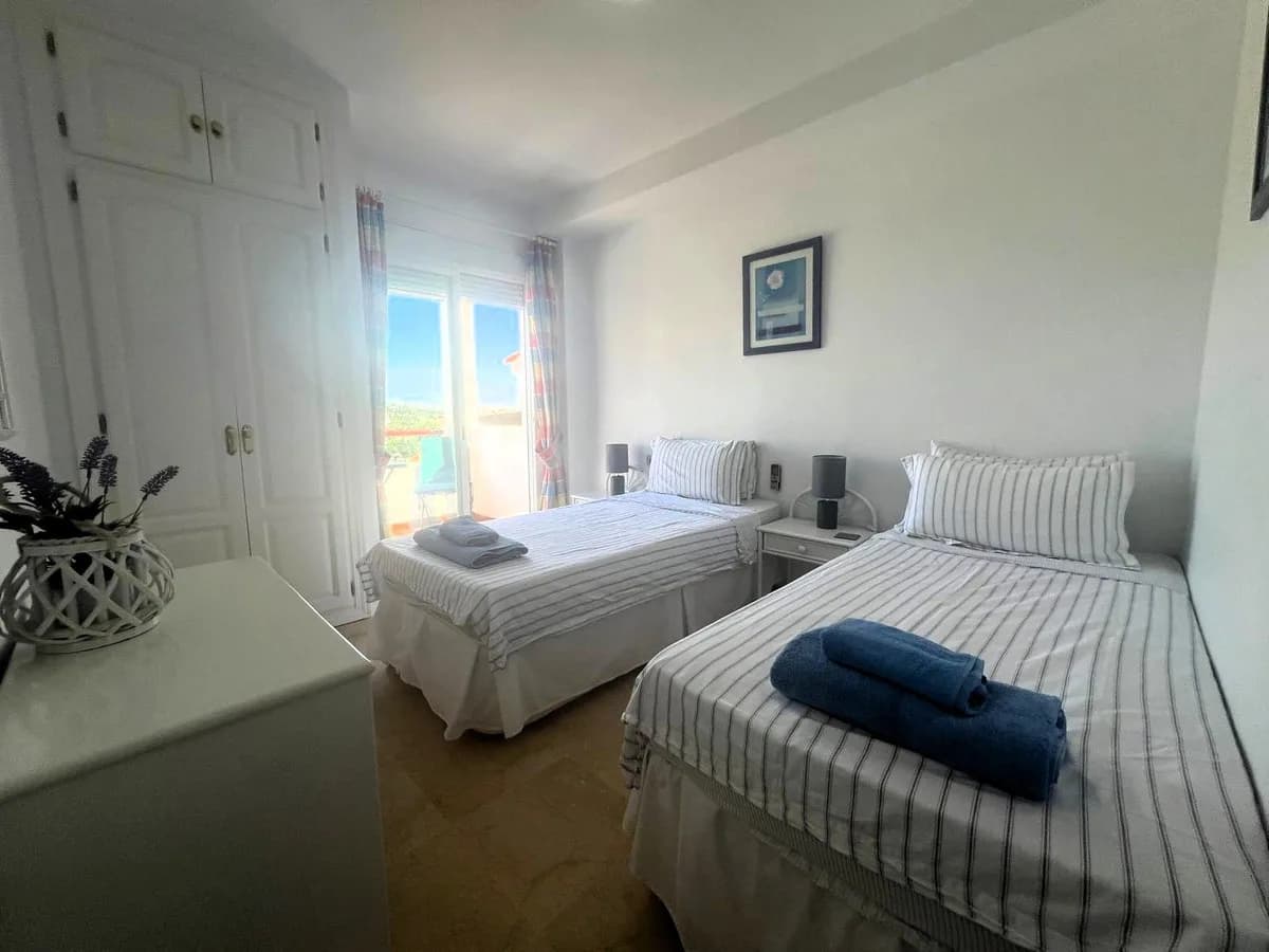 2 Bedroom Penthouse for Sale in Bel Air, Málaga - Image 9