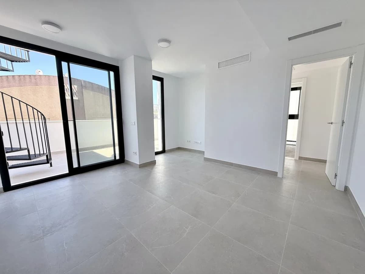 1 Bedroom Penthouse for Sale in Estepona, Málaga