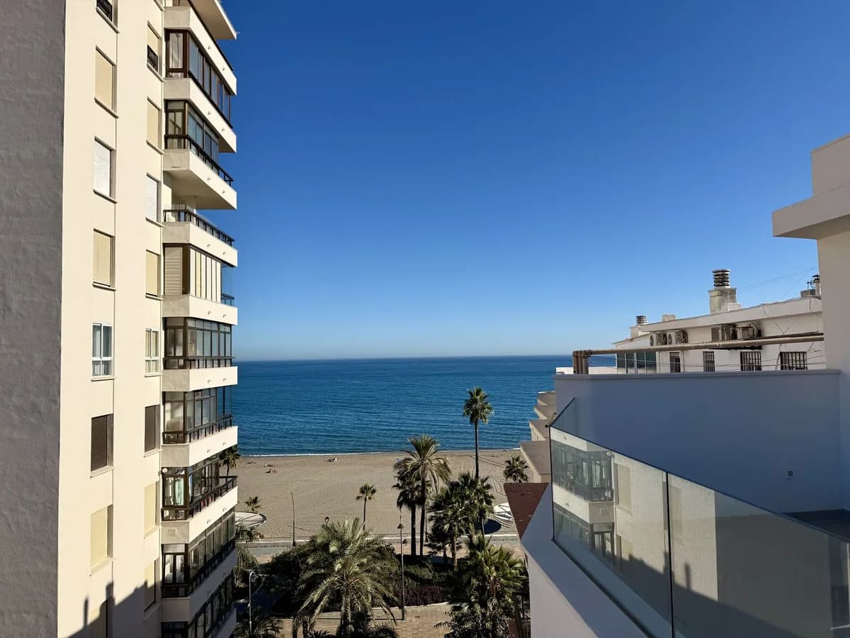 1 Bedroom Penthouse for Sale in Estepona, Málaga - Image 4