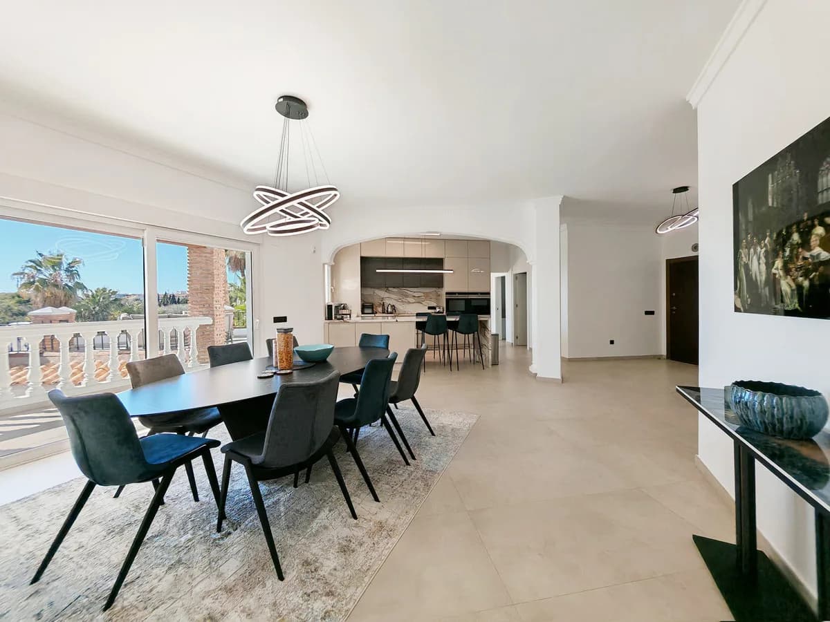 9 Bedroom Detached Villa for Sale in Benalmadena, Málaga - Image 3