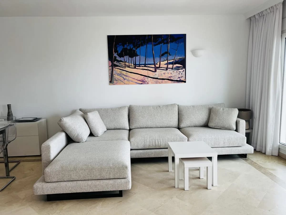 3 Bedroom Ground Floor Apartment for Sale in Marbella, Málaga - Image 9