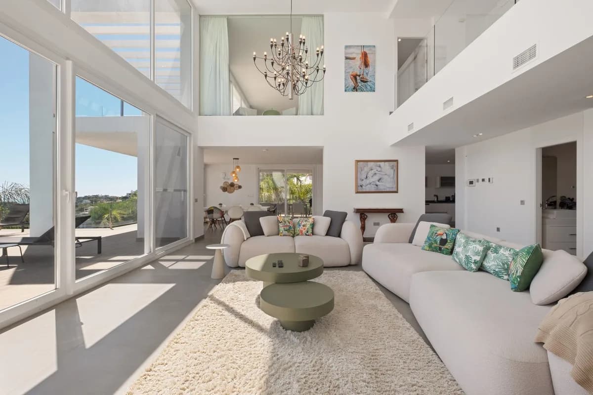 5 Bedroom Detached Villa for Sale in La Mairena, Málaga - Image 9