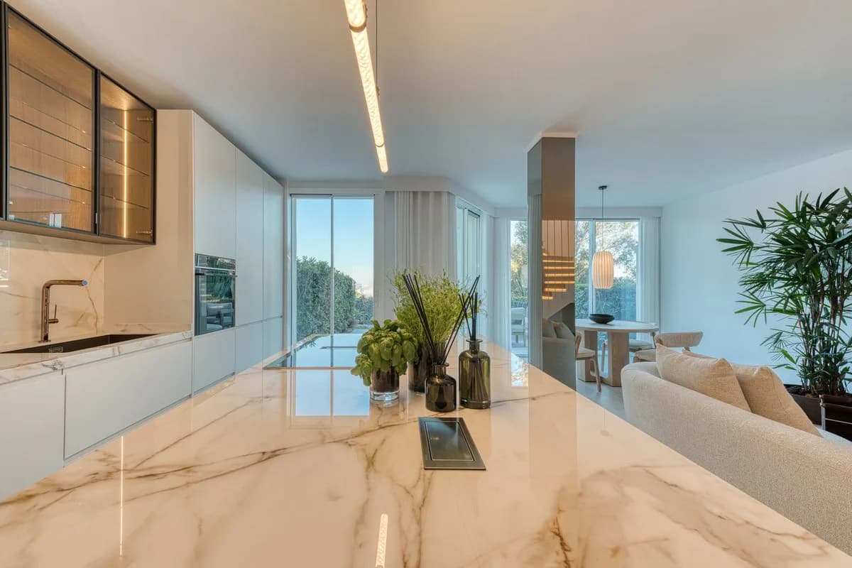 4 Bedroom Townhouse for Sale in La Quinta, Málaga - Image 8