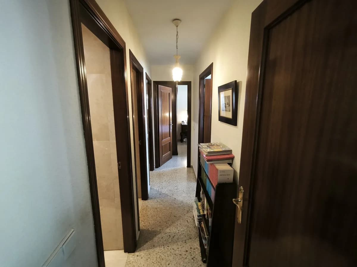 3 Bedroom Ground Floor Apartment for Sale in Fuengirola, Málaga - Image 9