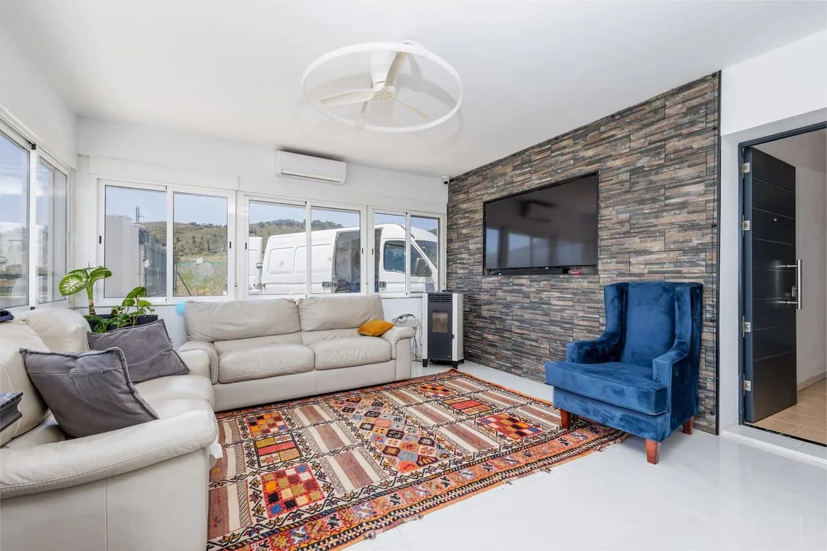 6 Bedroom Detached Villa for Sale in Coín, Málaga - Image 8