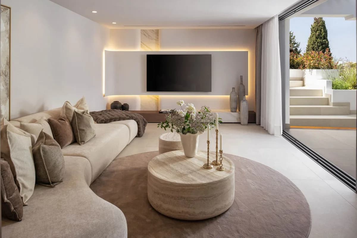 4 Bedroom Penthouse for Sale in The Golden Mile, Málaga - Image 3