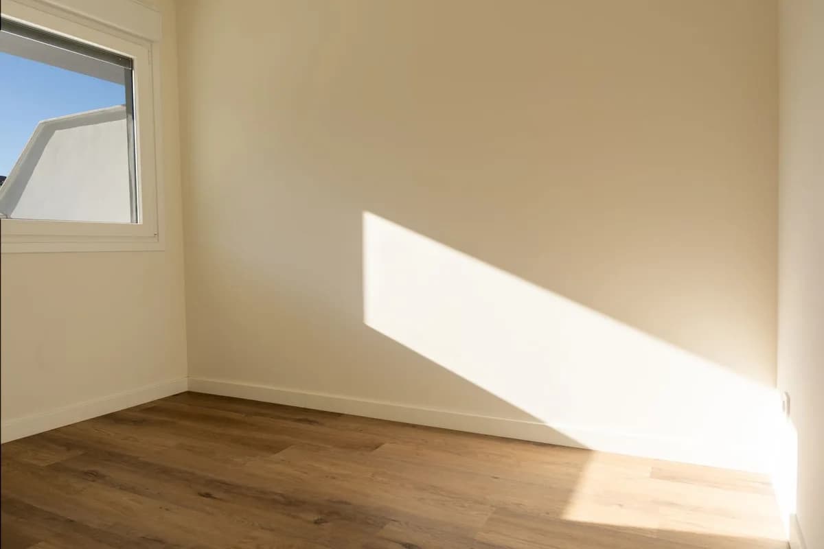 2 Bedroom Middle Floor Apartment for Sale in Torreblanca, Málaga - Image 2