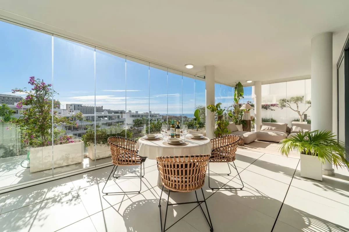 2 Bedroom Ground Floor Apartment for Sale in Fuengirola, Málaga