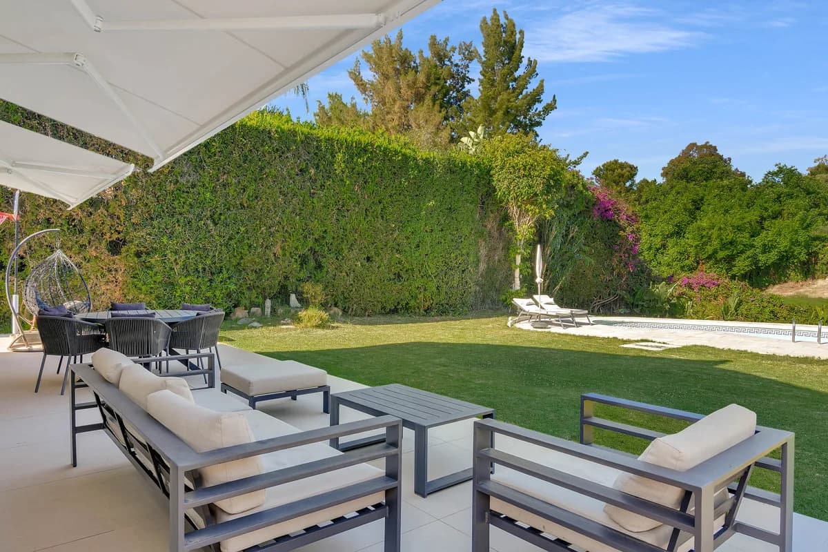 4 Bedroom Detached Villa for Sale in Guadalmina Alta, Málaga - Image 3