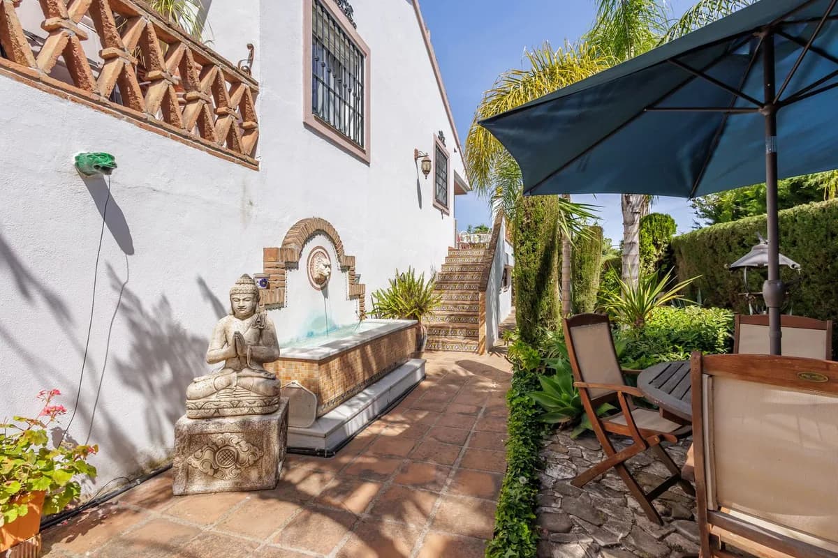 4 Bedroom Detached Villa for Sale in Coín, Málaga - Image 2