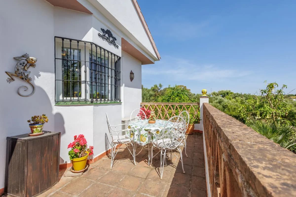 4 Bedroom Detached Villa for Sale in Coín, Málaga - Image 3
