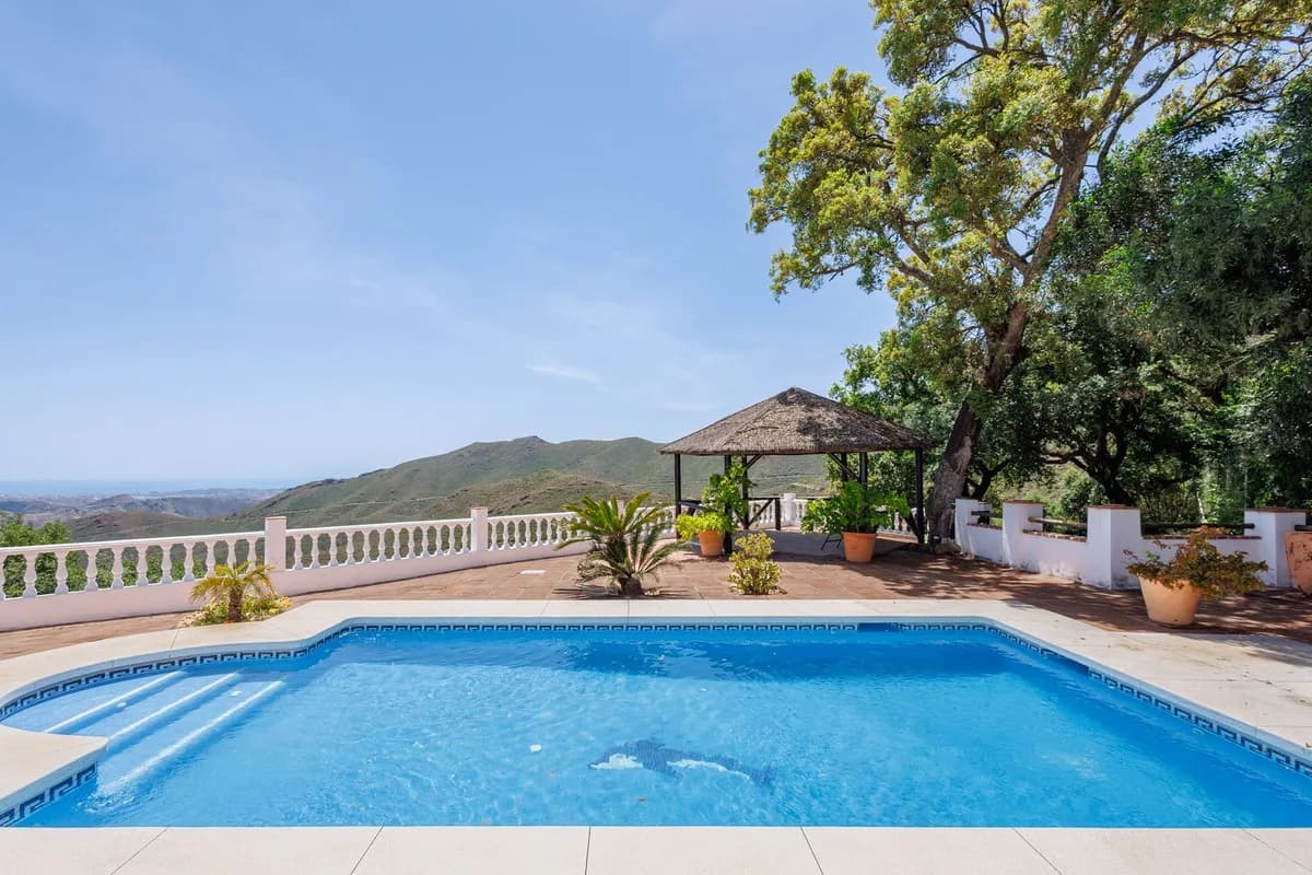 6 Bedroom Detached Villa for Sale in Coín, Málaga - Image 5