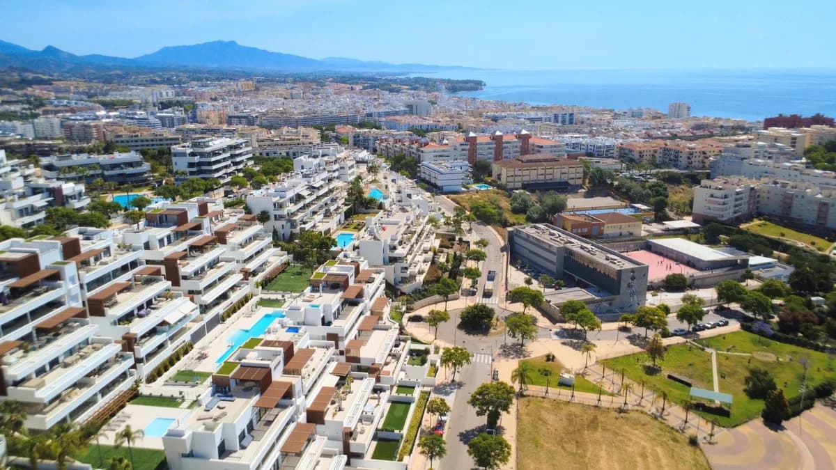 2 Bedroom Ground Floor Apartment for Sale in Estepona, Málaga - Image 7