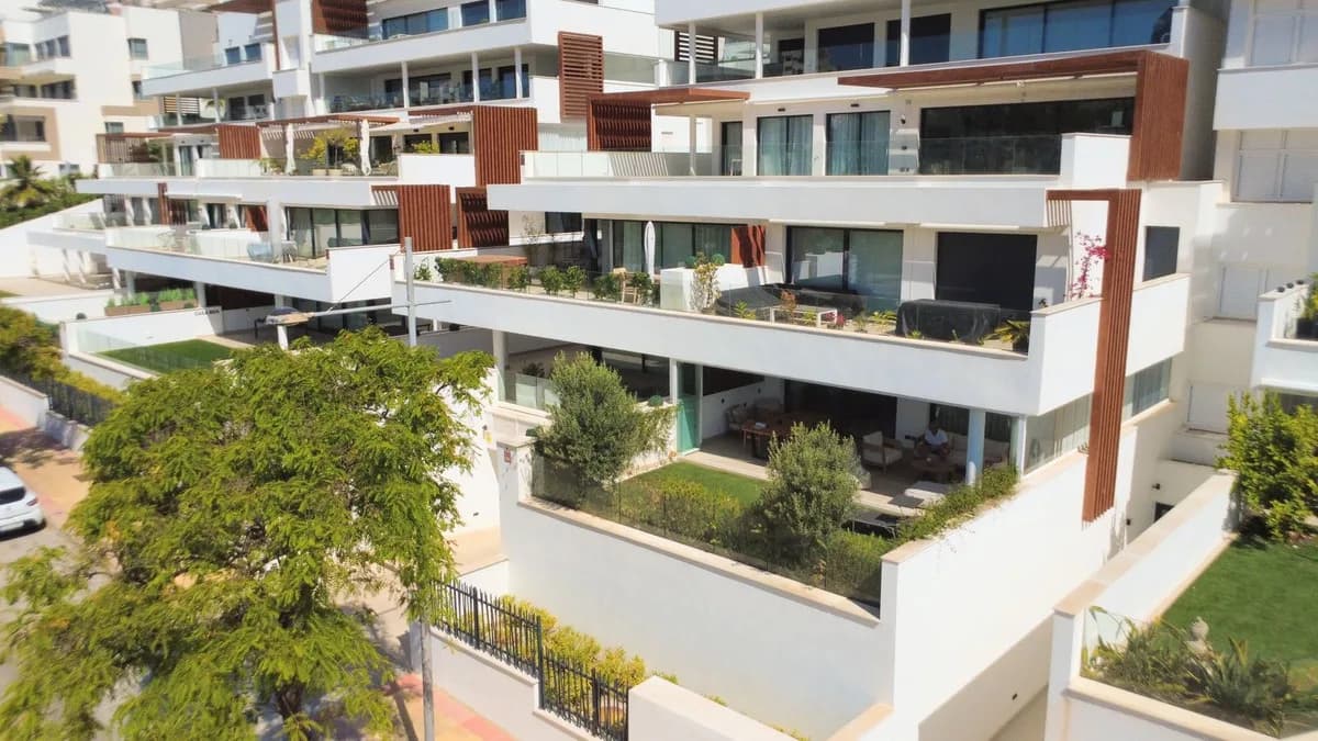 2 Bedroom Ground Floor Apartment for Sale in Estepona, Málaga - Image 8