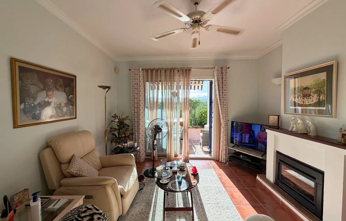 3 Bedroom Townhouse for Sale in Nueva Andalucía, Málaga - Image 9