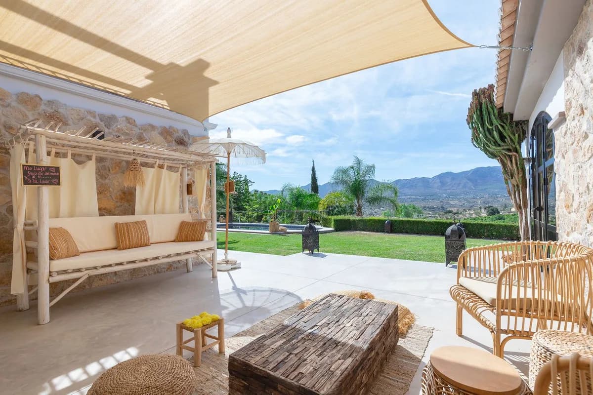 5 Bedroom Finca - Cortijo for Sale in Alhaurín de la Torre, Málaga - Image 9