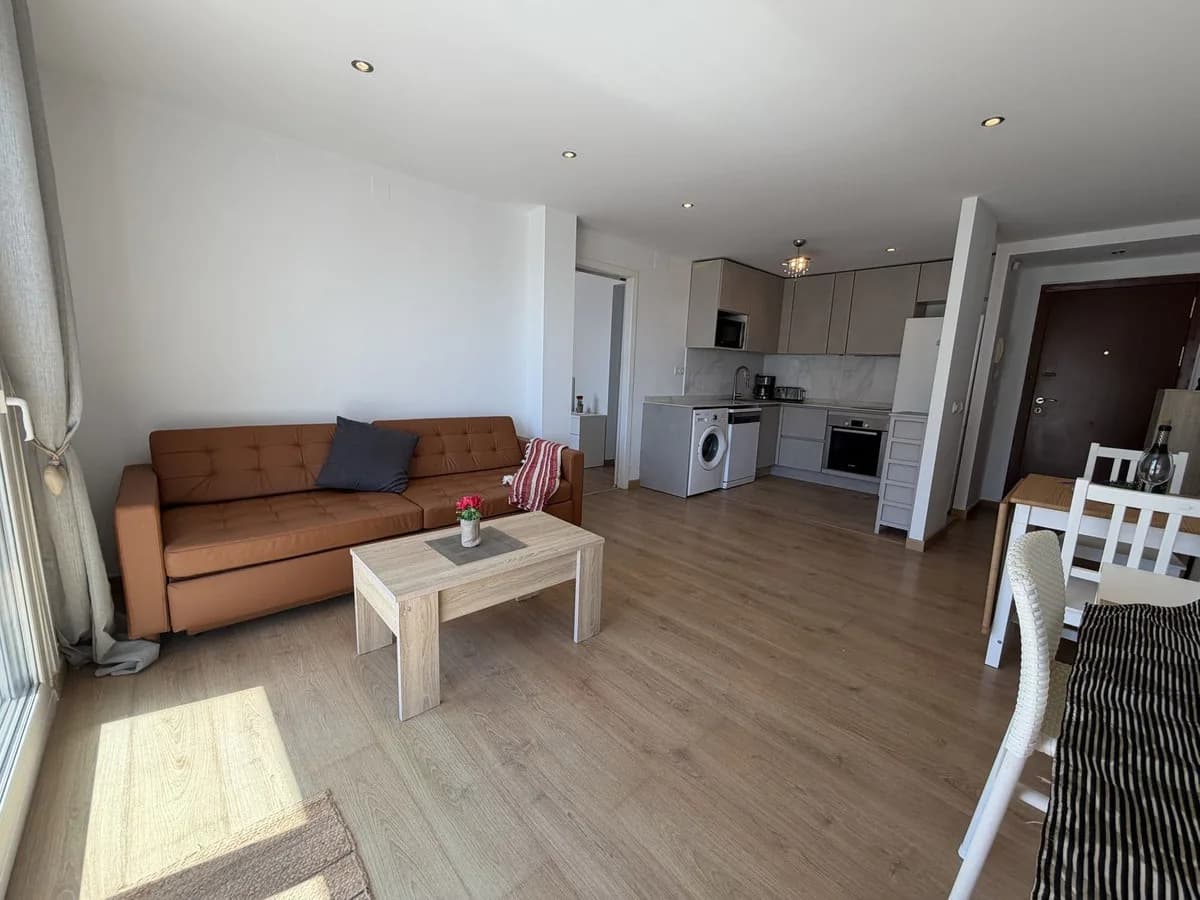 1 Bedroom Top Floor Apartment for Sale in La Duquesa, Málaga - Image 8