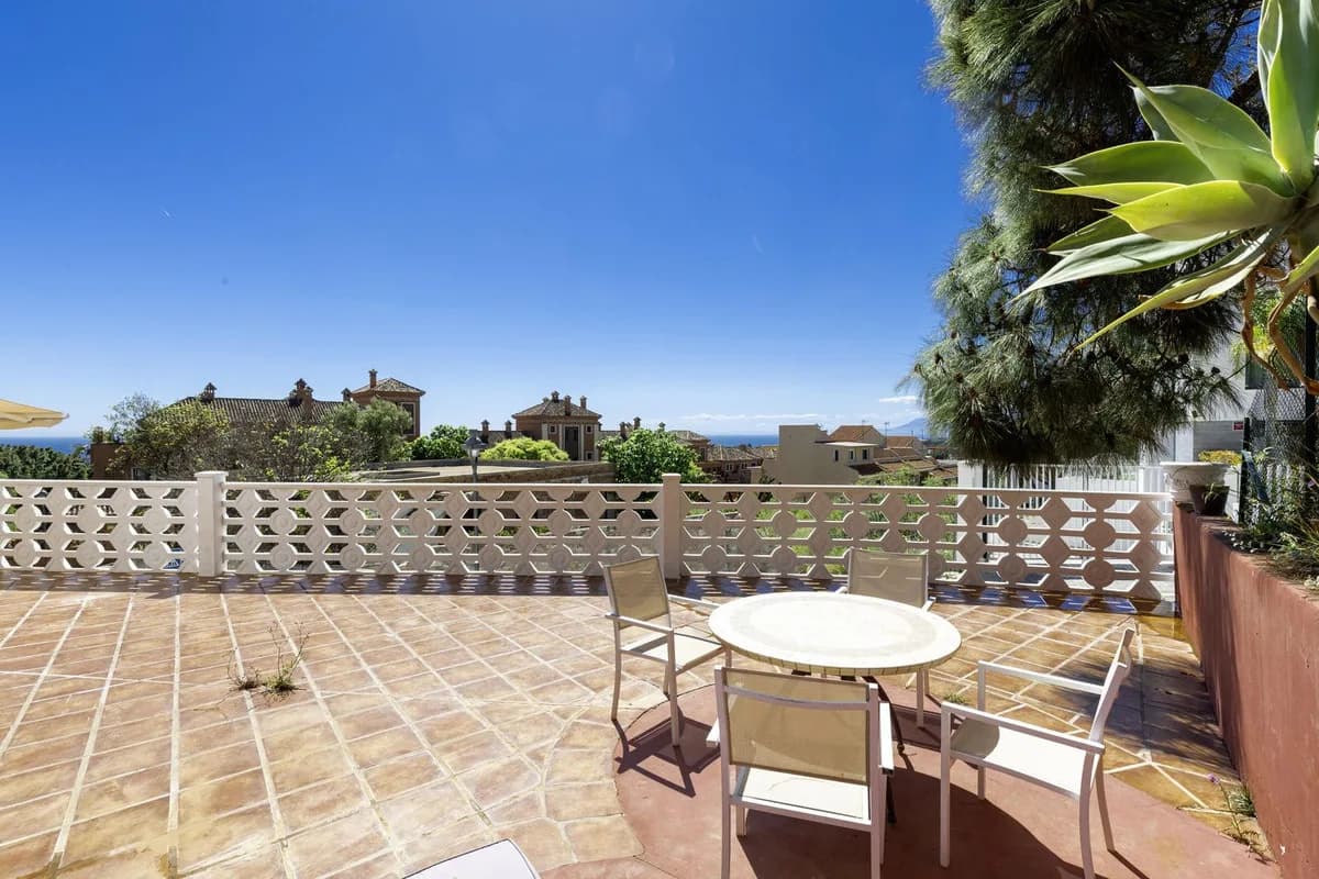 3 Bedroom Detached Villa for Sale in Marbella, Málaga - Image 4